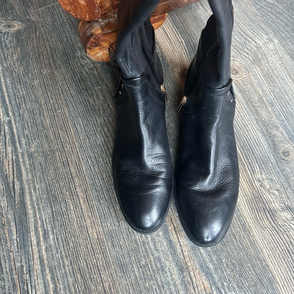 Boots by Vince Camuto - Picture 2 of 15